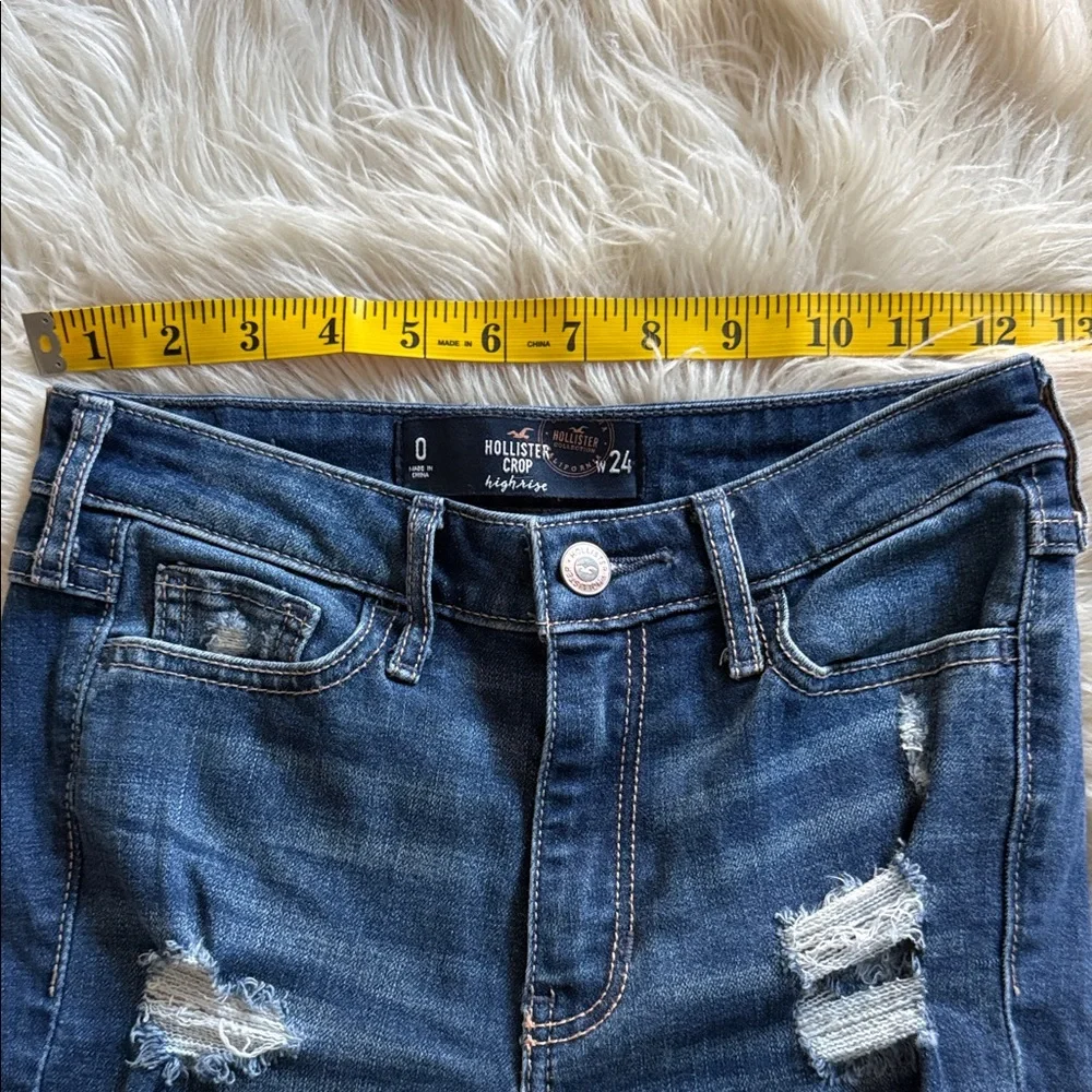 👖HOLLISTER HIGH RISE CROP JEANS👖 - Picture 4 of 6